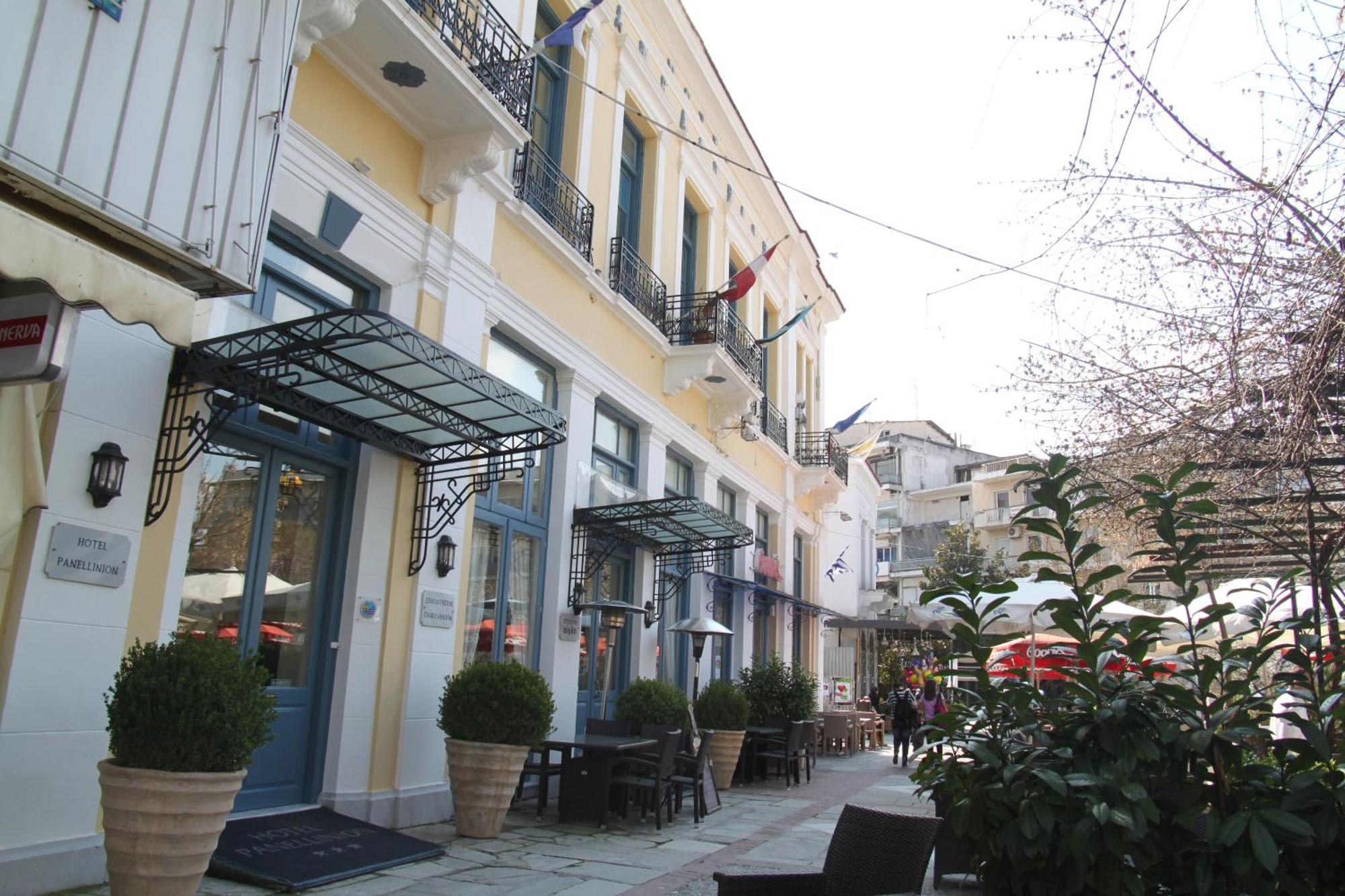 Hotel Panellinion Tríkala Esterno foto