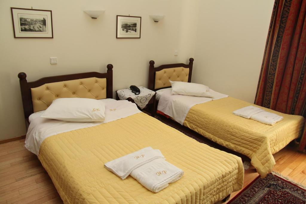 Hotel Panellinion Tríkala Esterno foto